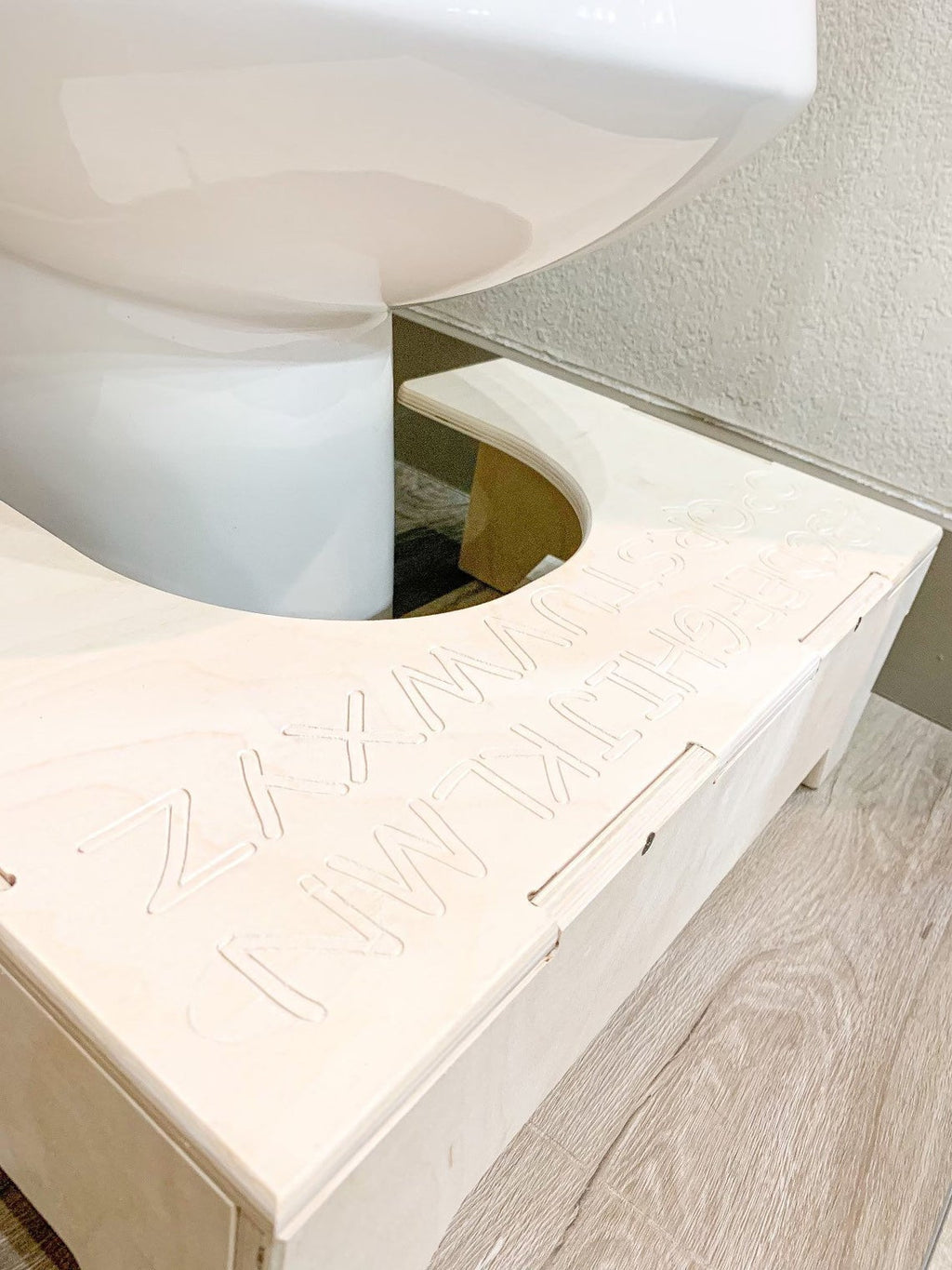 JOHN – Toilet Stool