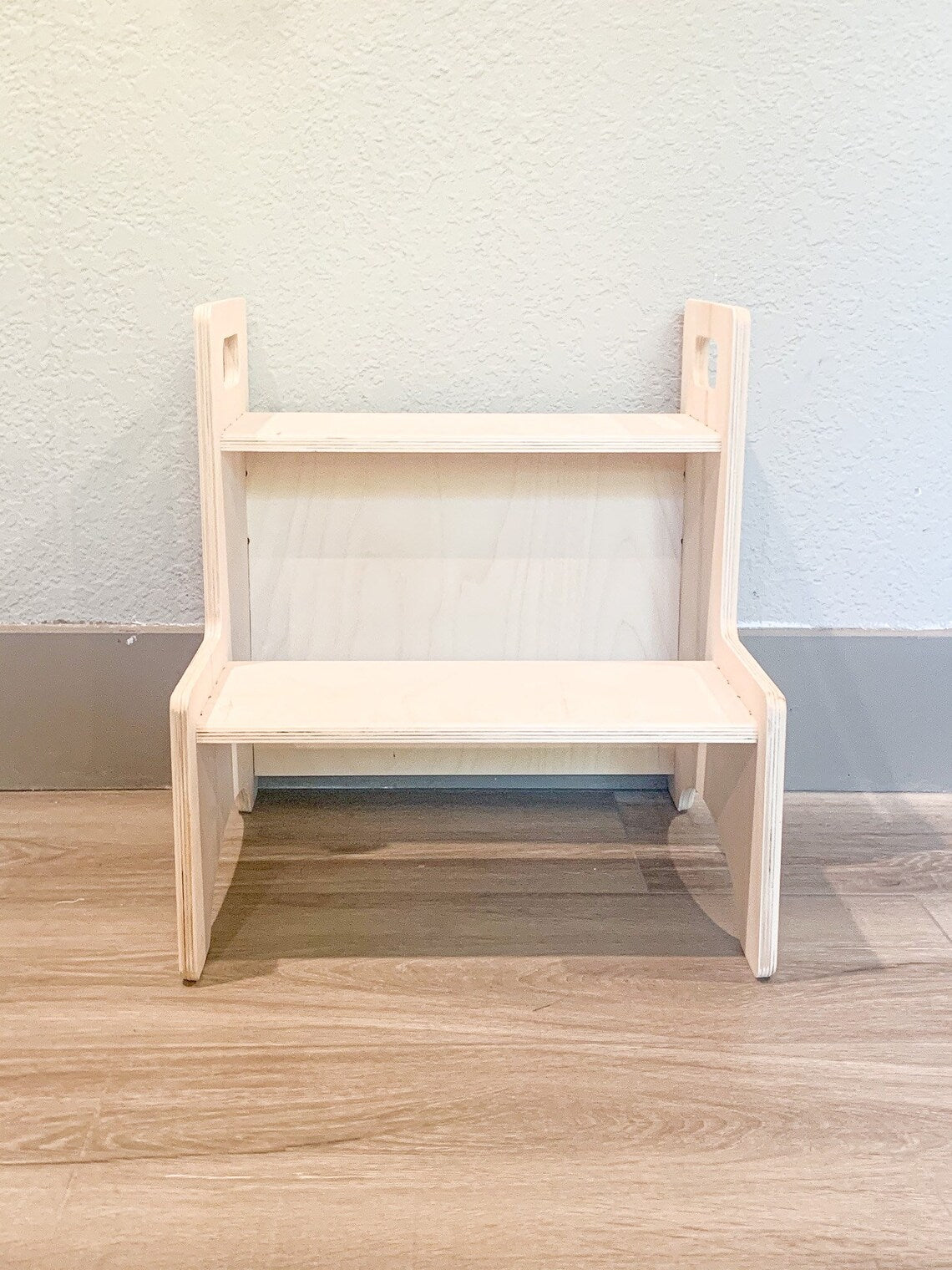 LIAM – Step Stool
