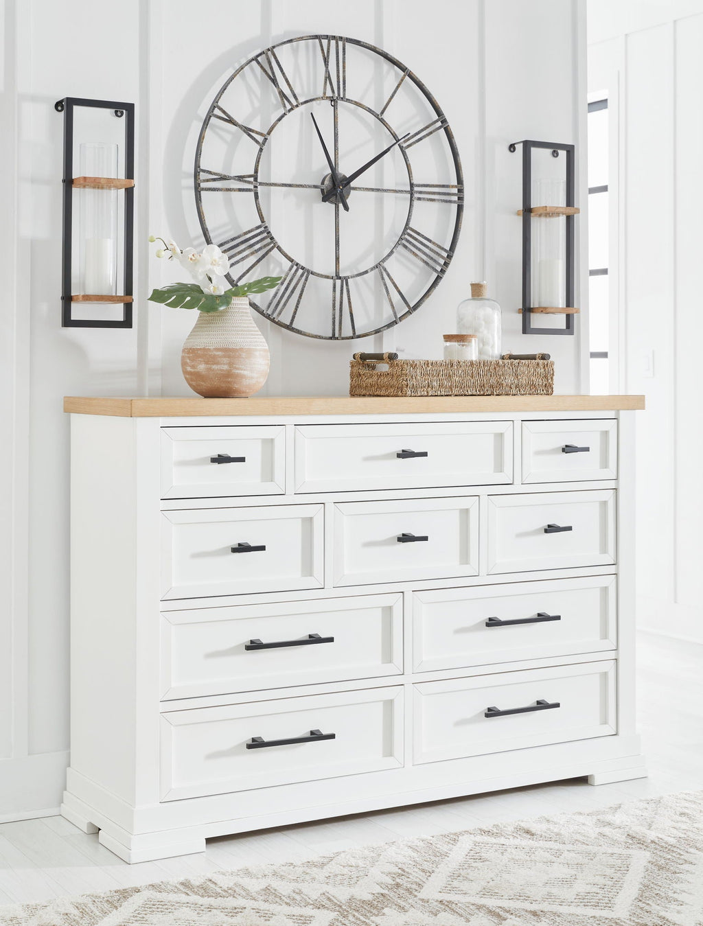 Ashbryn – Dresser – White / Natural