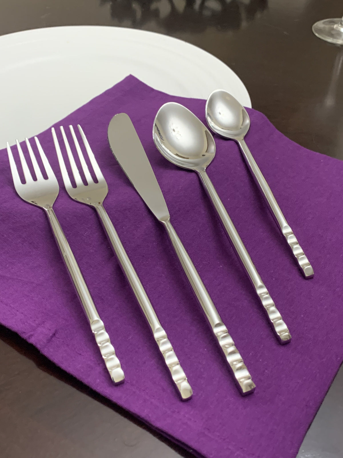 Vibhsa 20 Piece Flatware Set, Service for 4 – Modern