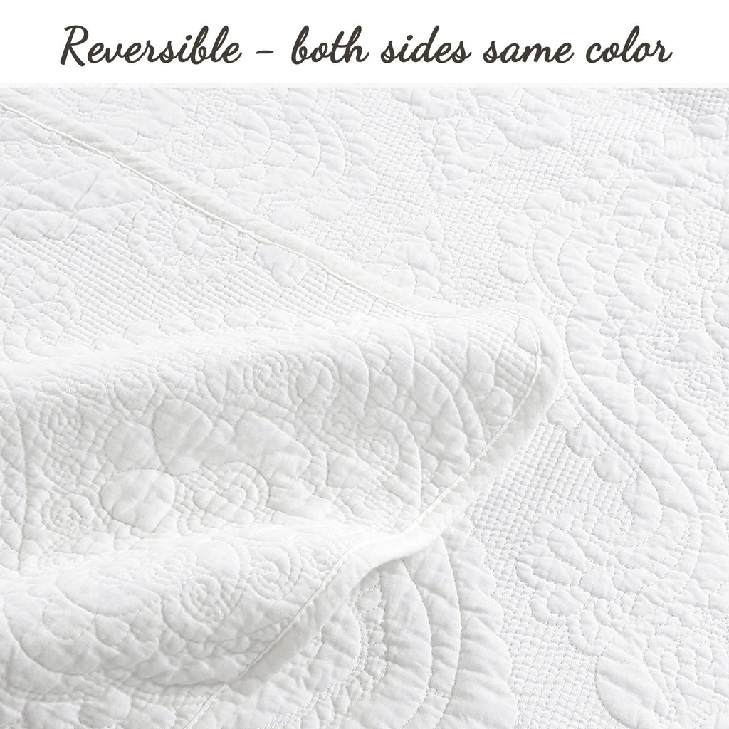 Solid White Chic Brocade Matelassé Medallion Floral Cotton Reversible Quilt Bedding Set