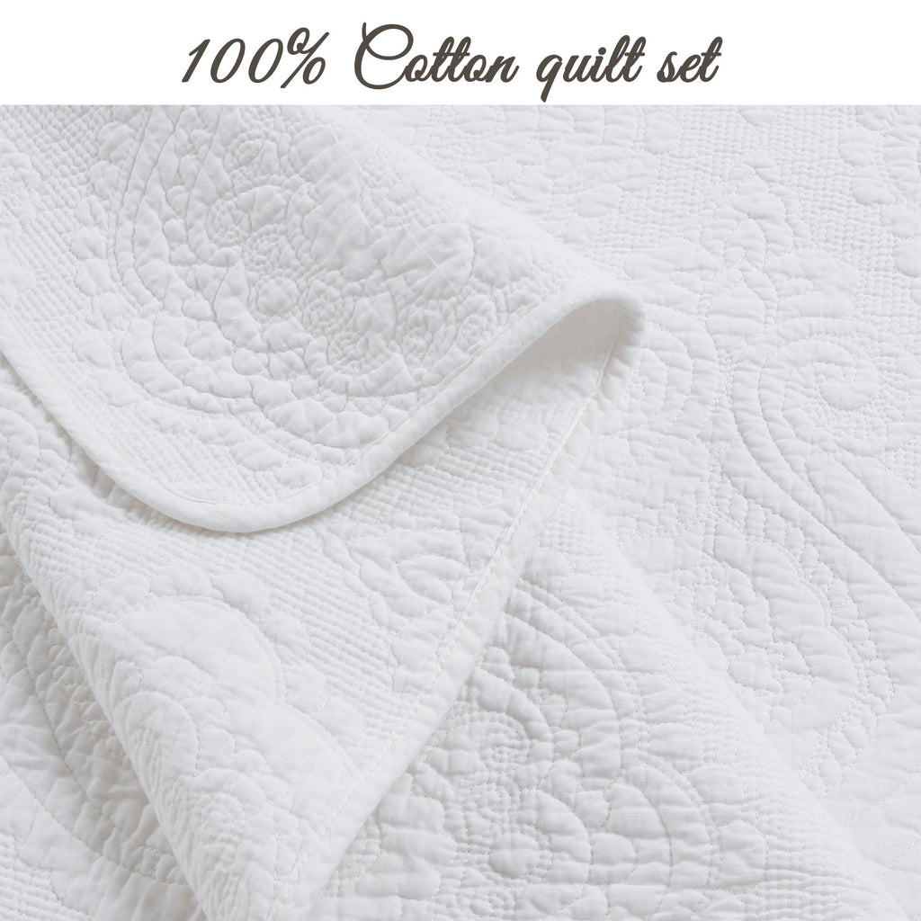 Solid White Chic Brocade Matelassé Medallion Floral Cotton Reversible Quilt Bedding Set