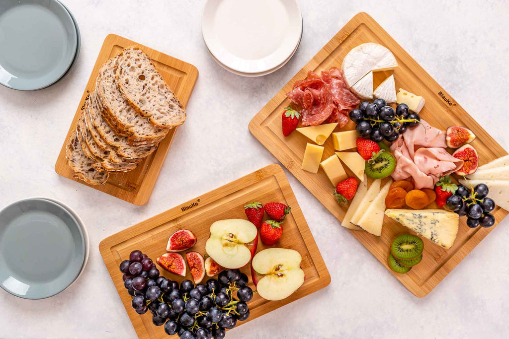Wooden Cutting Boards for Kitchen with Juice Groove and Handles – Bamboo Chopping Boards Set of 3 – Wood Serving Trays