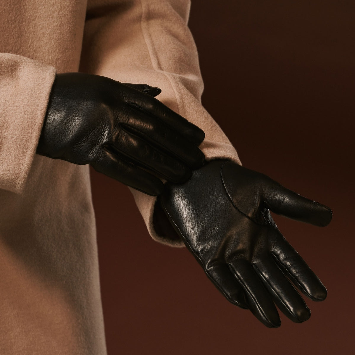 Fabio (black) – Men's classic Italian lambskin leather gloves with pure silk lining