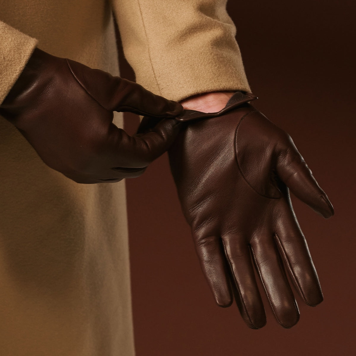 Fabio (brown) – Men's classic Italian lambskin leather gloves with pure silk lining