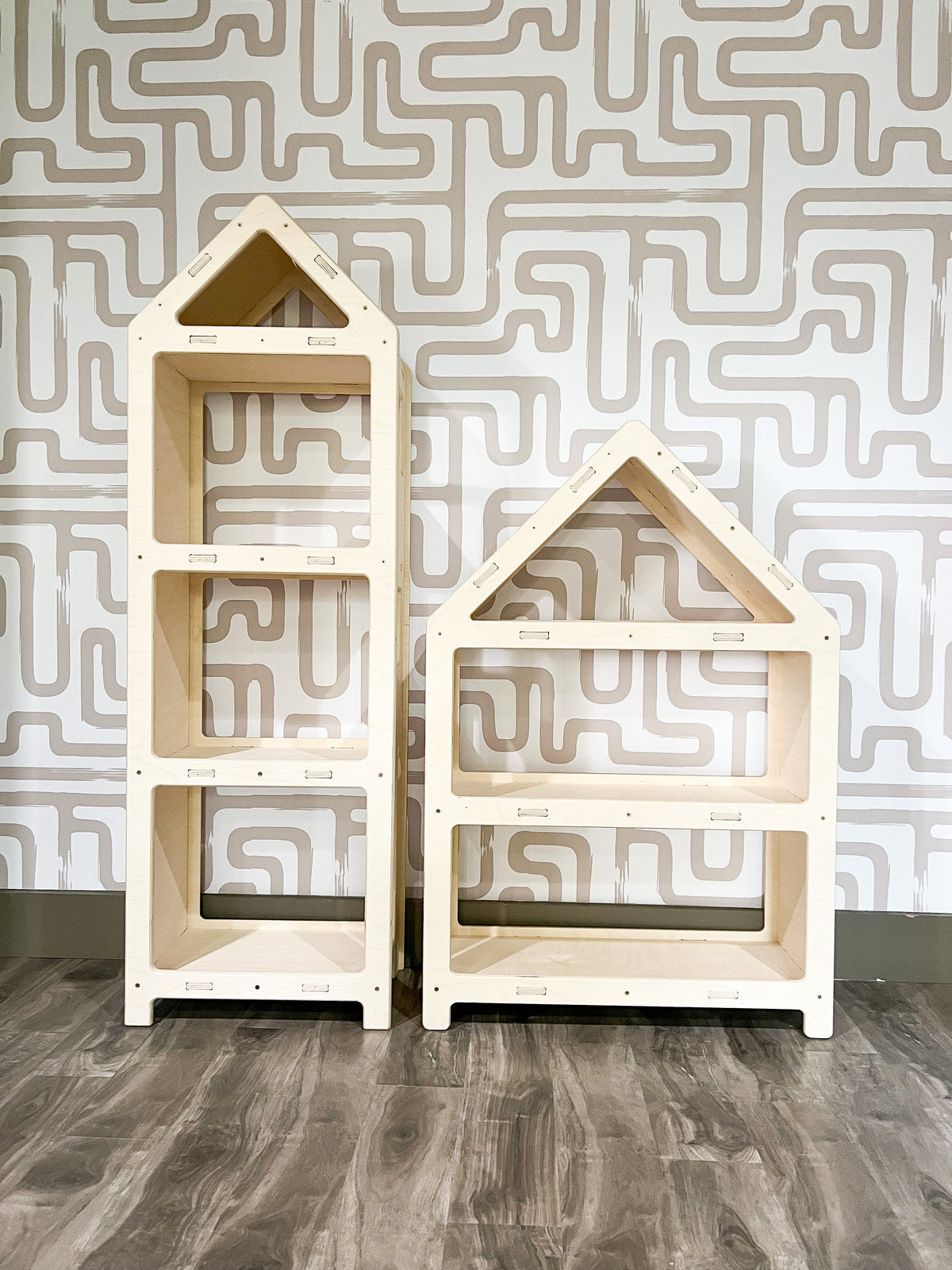 DOLLY – House Bookshelf