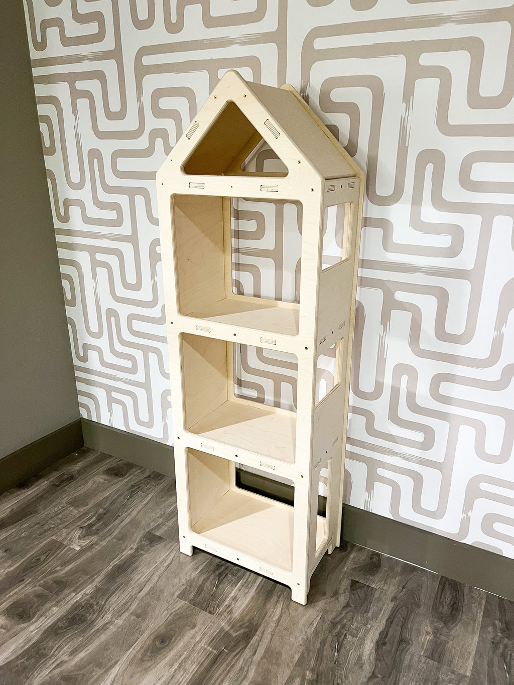 DOLLY – House Bookshelf