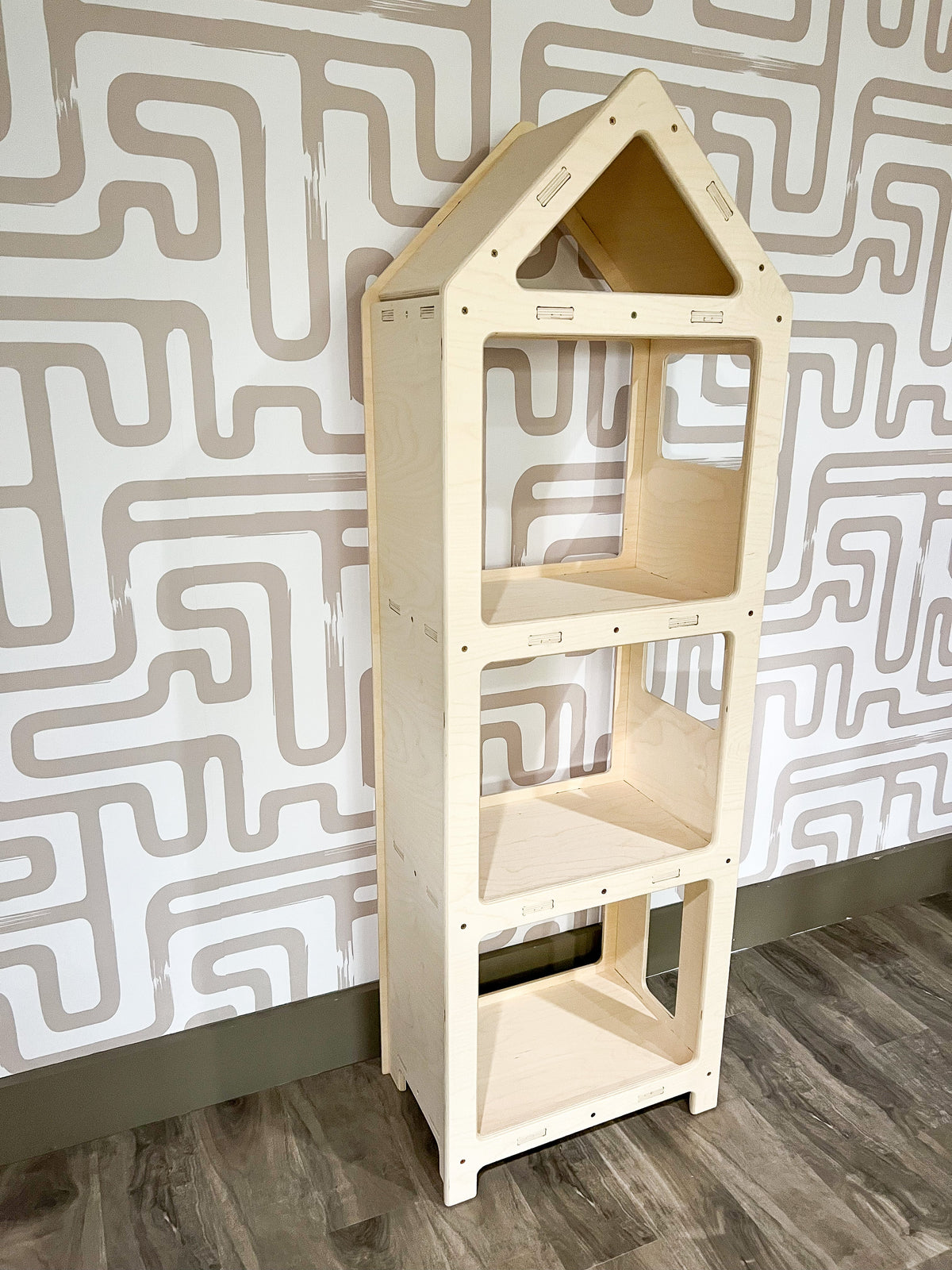 DOLLY – House Bookshelf