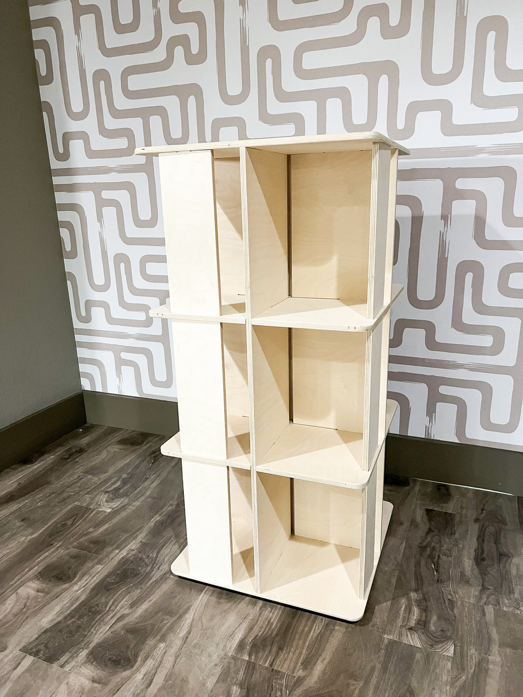 LAZY SUZAN – Rotating Bookshelf