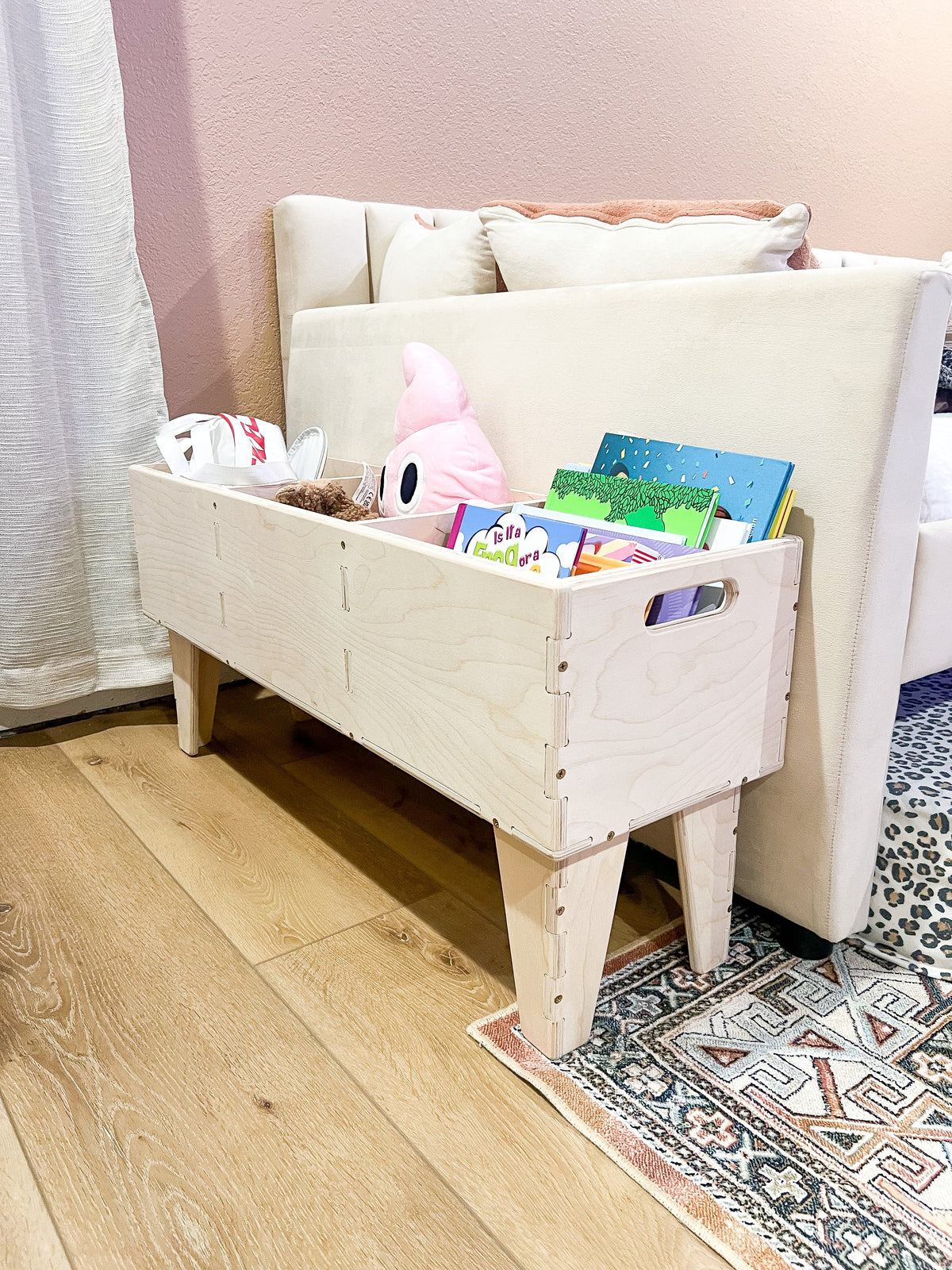 VAL – Book Bin
