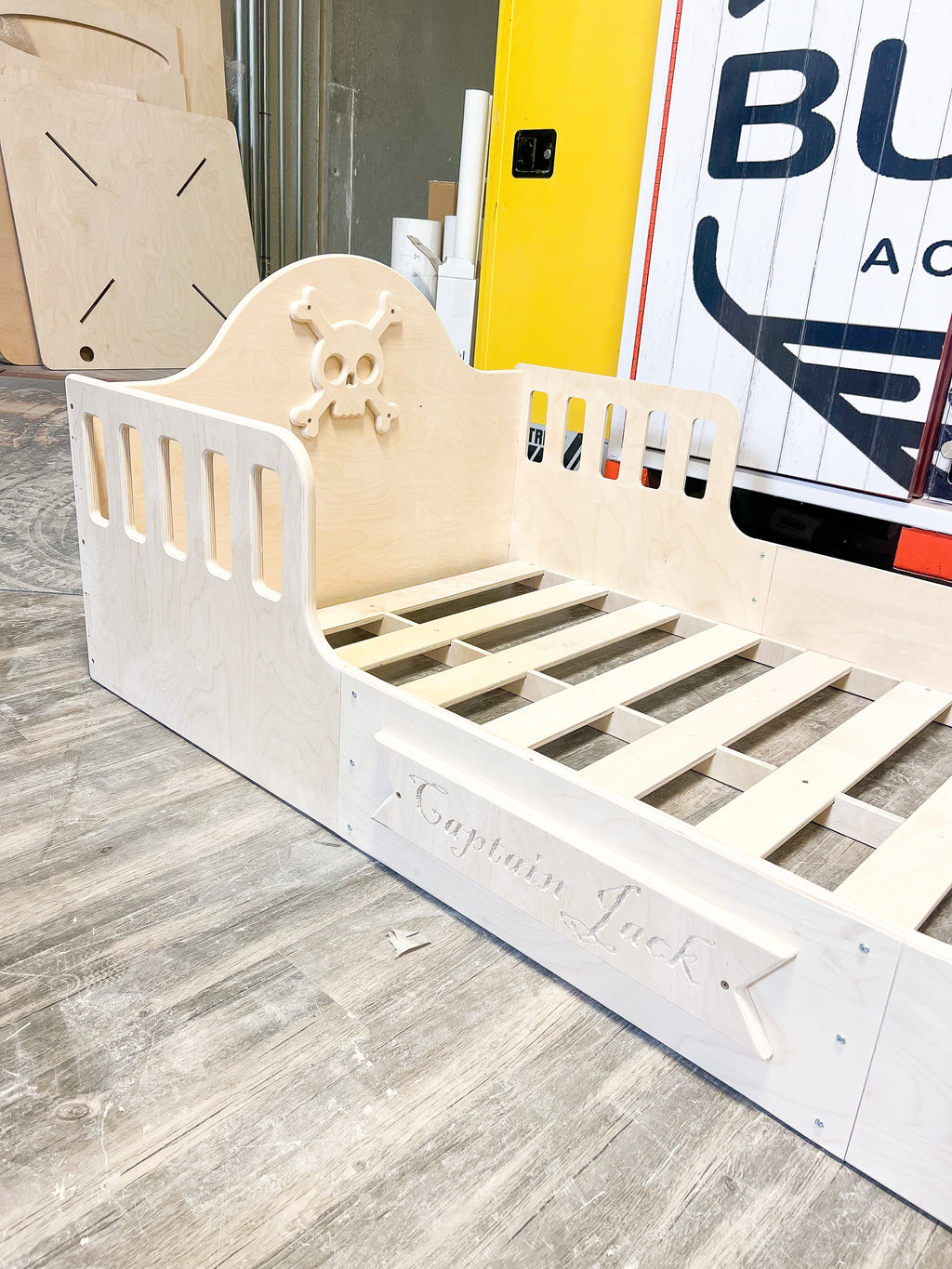 CAPTAIN JACK – Pirate Ship Bed