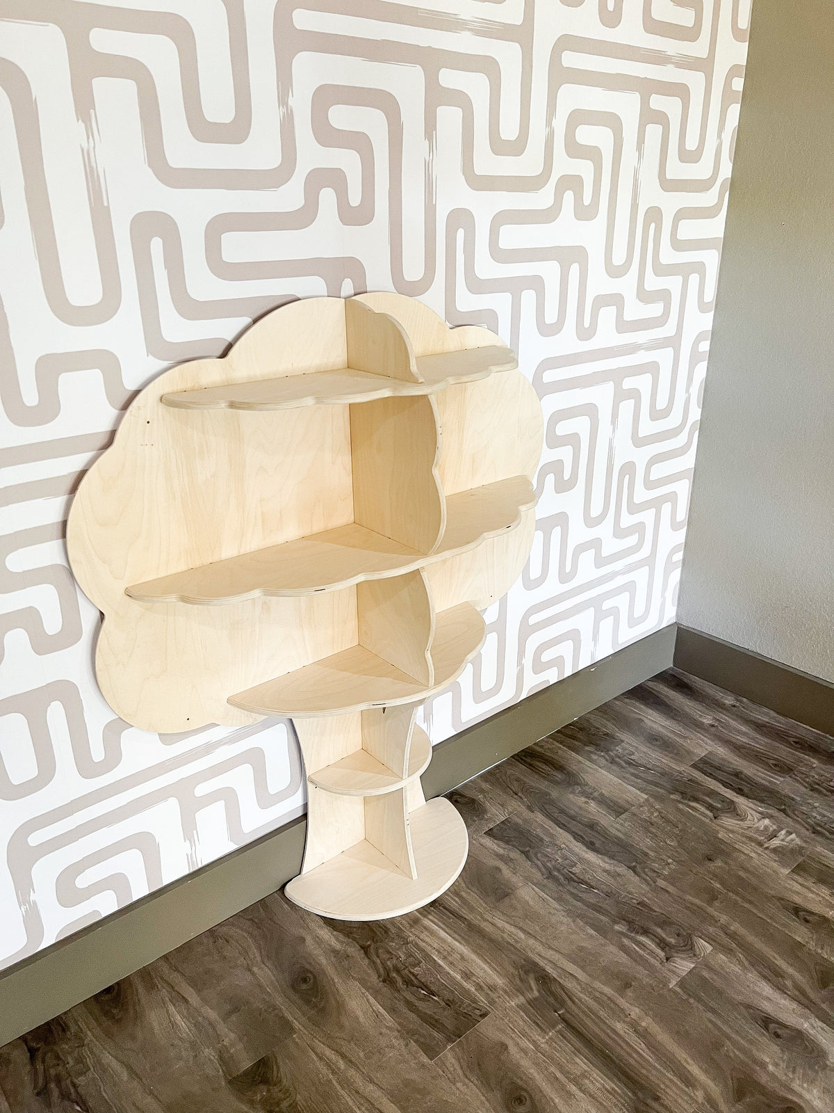 SUMMER – Tree Bookshelf