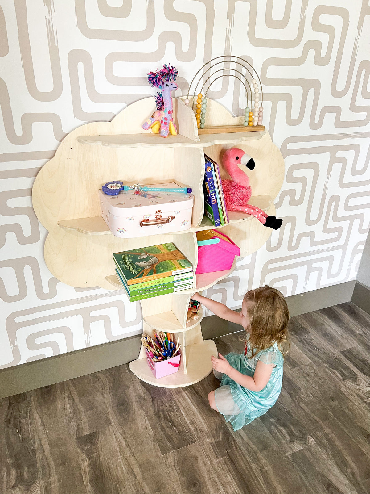 SUMMER – Tree Bookshelf