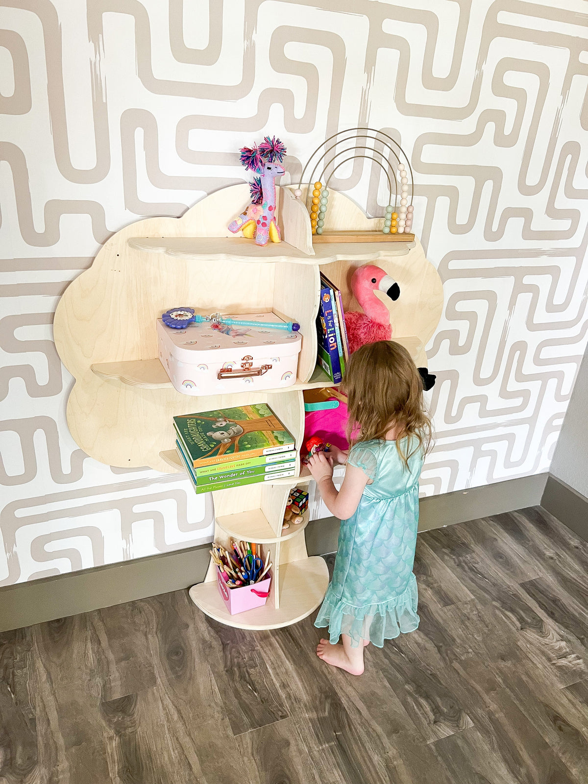SUMMER – Tree Bookshelf