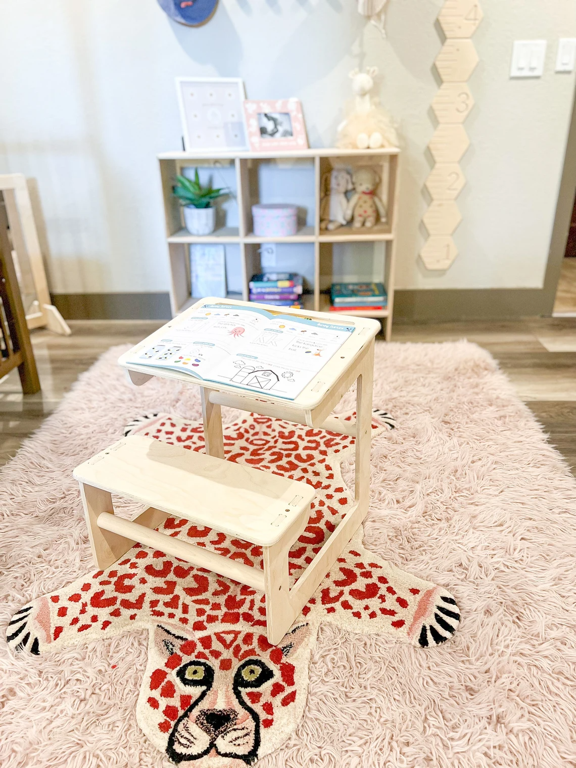 MARLIN – Montessori Desk