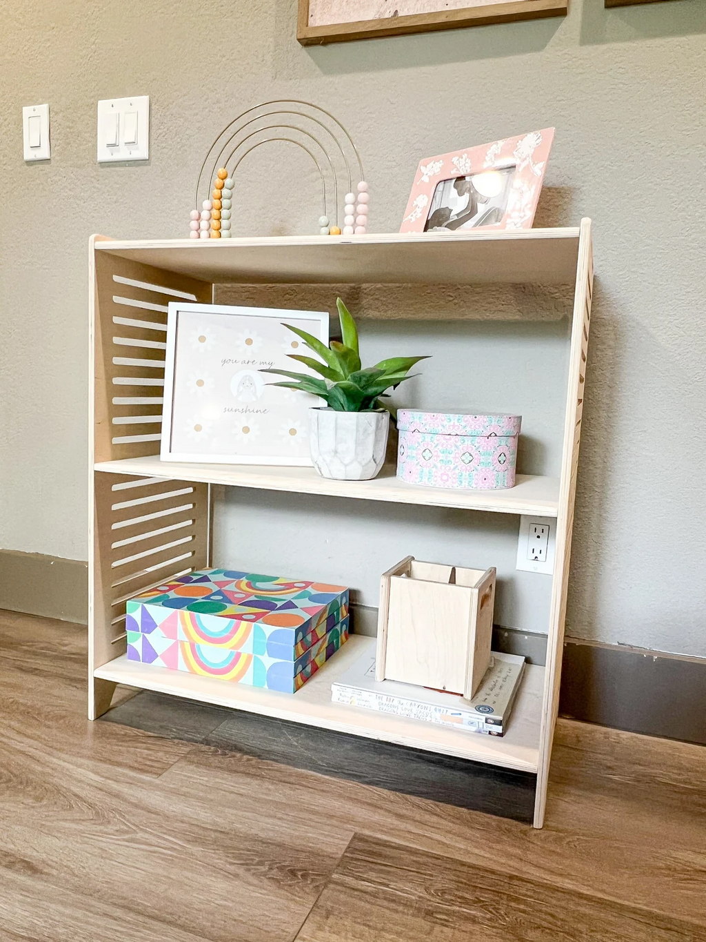SPARROW – Medium Toy Shelf