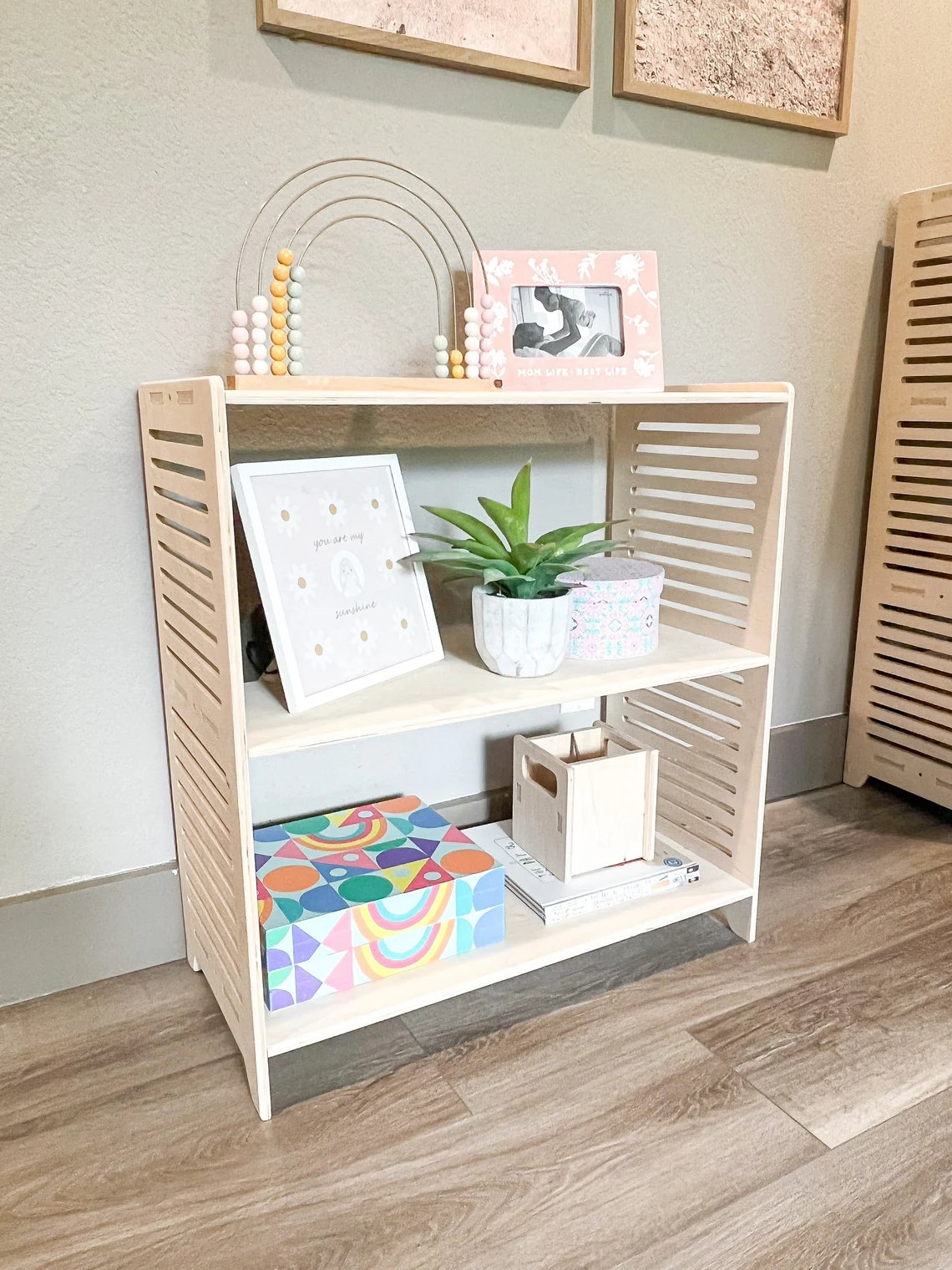 SPARROW – Medium Toy Shelf