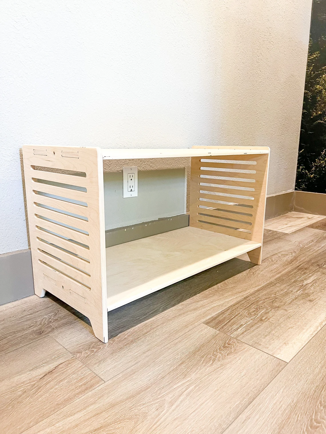 SPARROW – Small Toy Shelf
