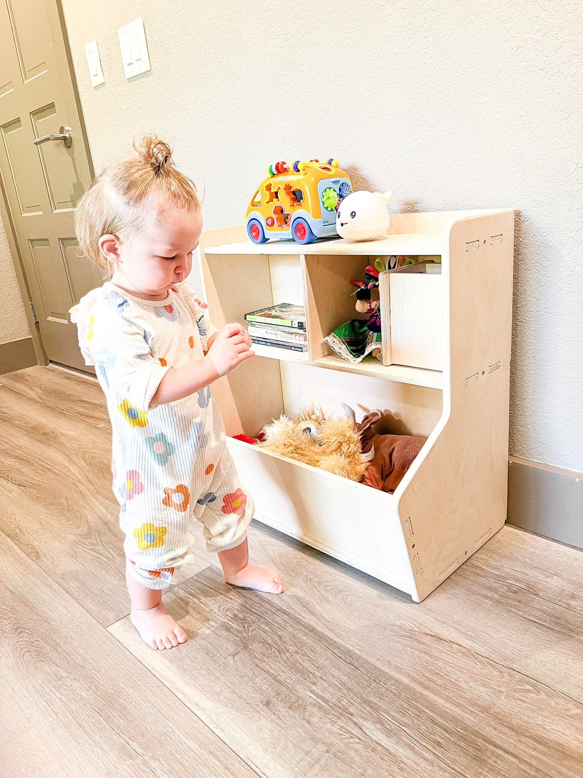 SHELBY – Toy Shelf + Storage Bin