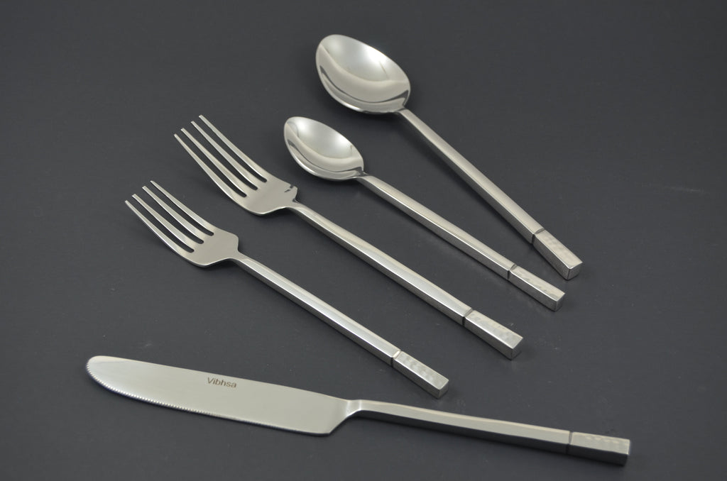 Vibhsa Flatware set of 20 Pieces Silver Stainless Steel Modern Design