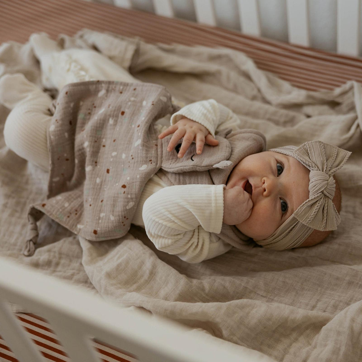 100% Muslin Lovey – Alpaca