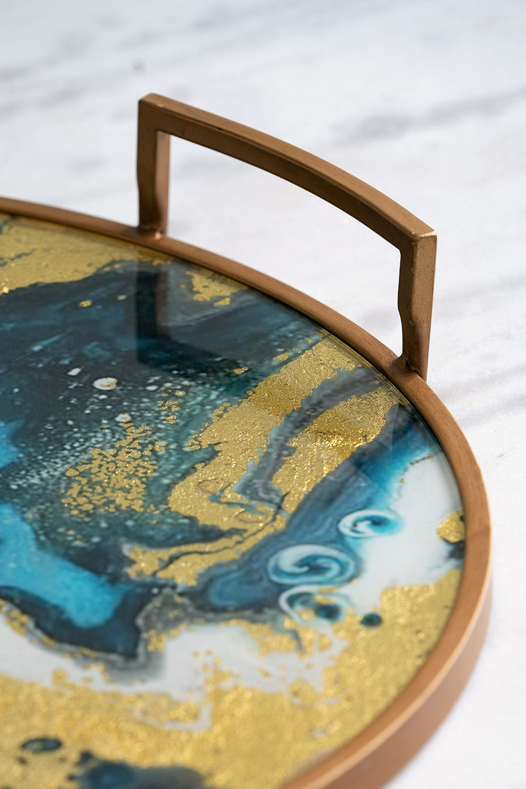 20.9 x 20.1 x 3.1" Round Accent Mirrored Tray