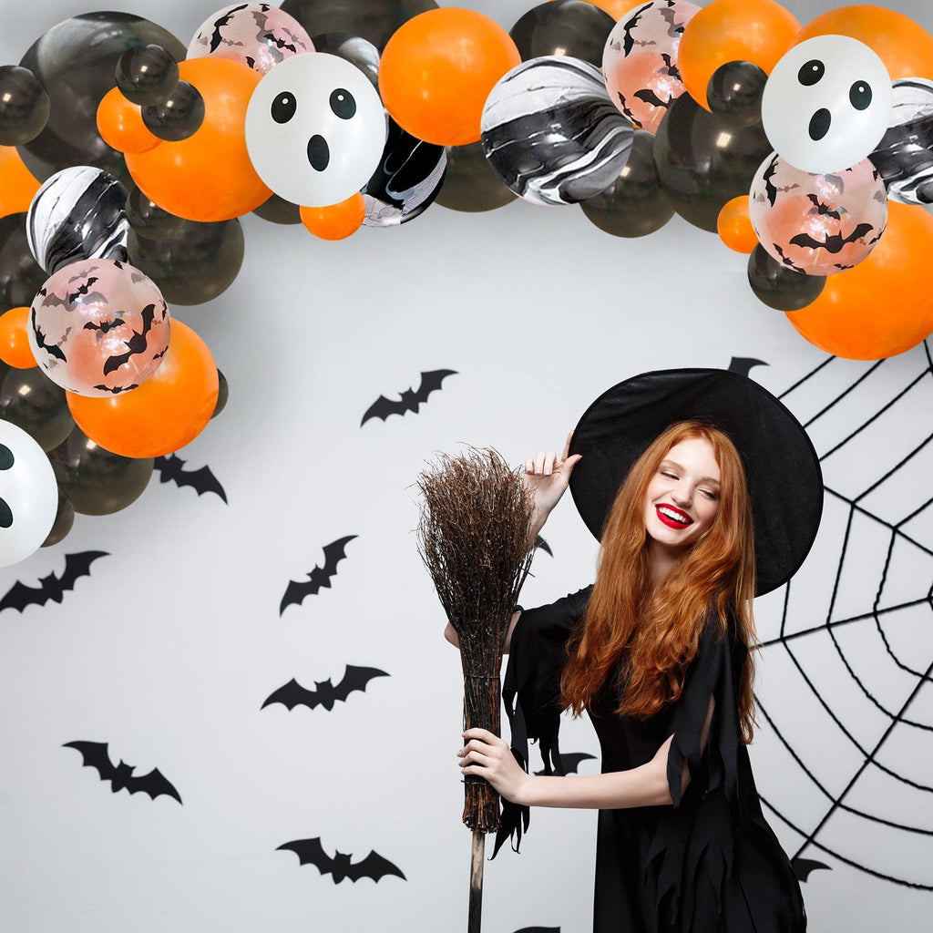 Classic Halloween Balloon Garland Kit – Black, Orange, Ghost & Bats