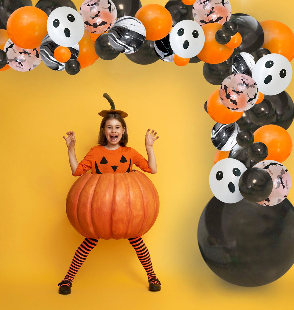 Classic Halloween Balloon Garland Kit – Black, Orange, Ghost & Bats