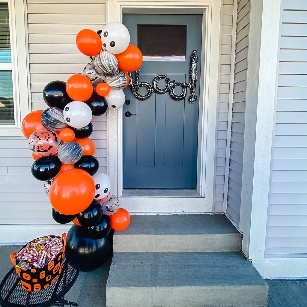 Classic Halloween Balloon Garland Kit – Black, Orange, Ghost & Bats