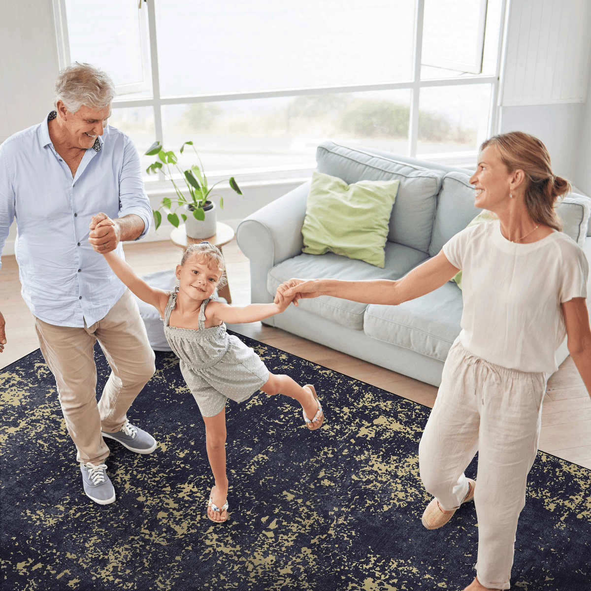 Naar Maval Collection Black/Gold Abstract Washable Area Rug