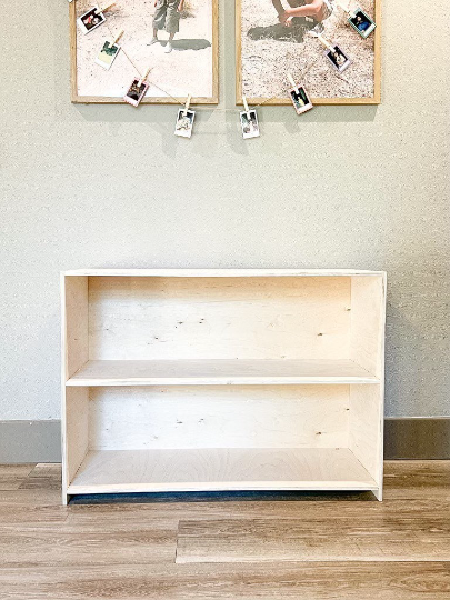 JAMES – Toy Shelf