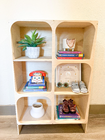 GRACE – Modern Toy Shelf