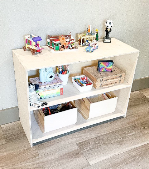 JAMES – Toy Shelf