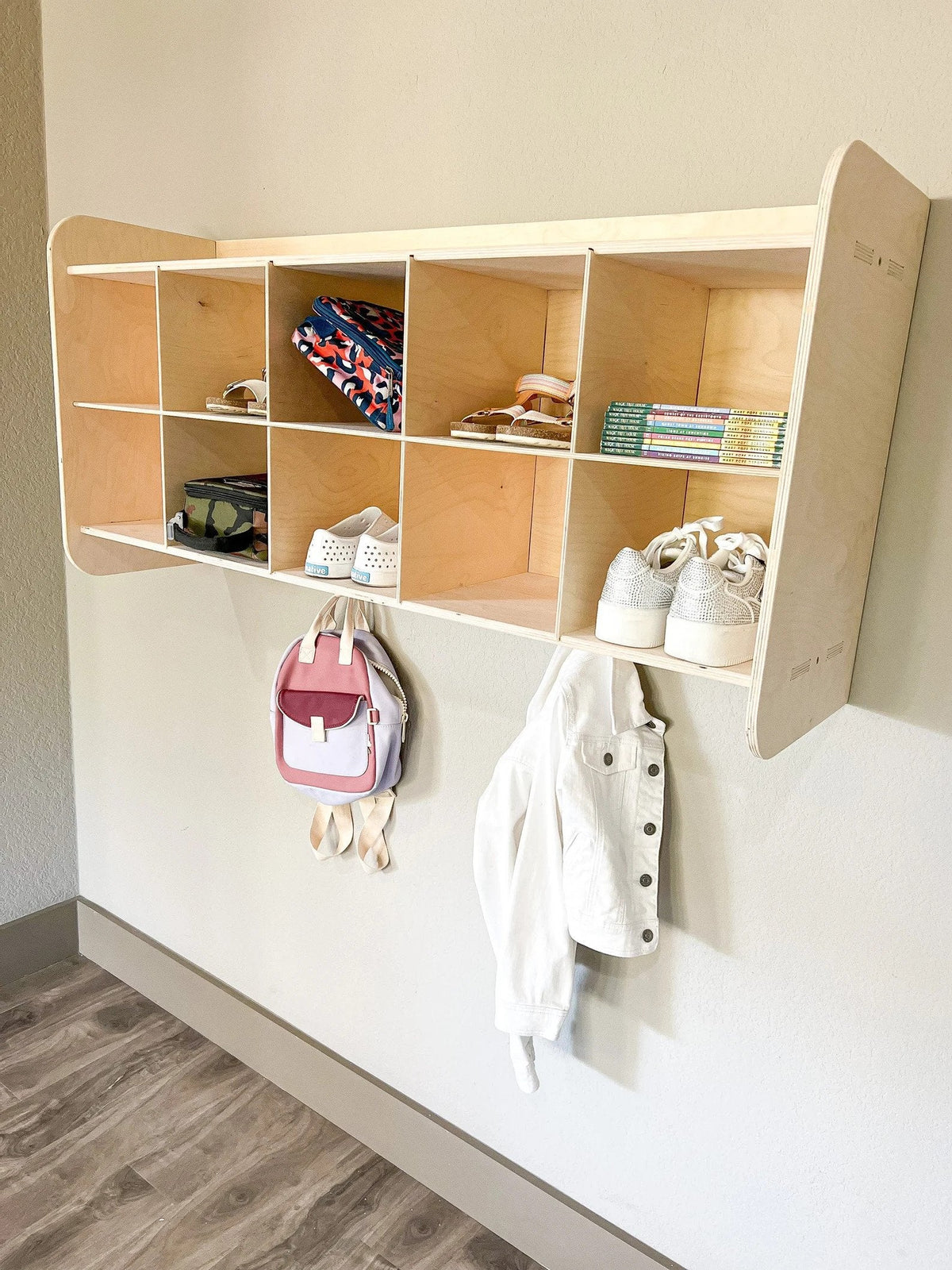 CARLY – Wall Mounted Organizer
