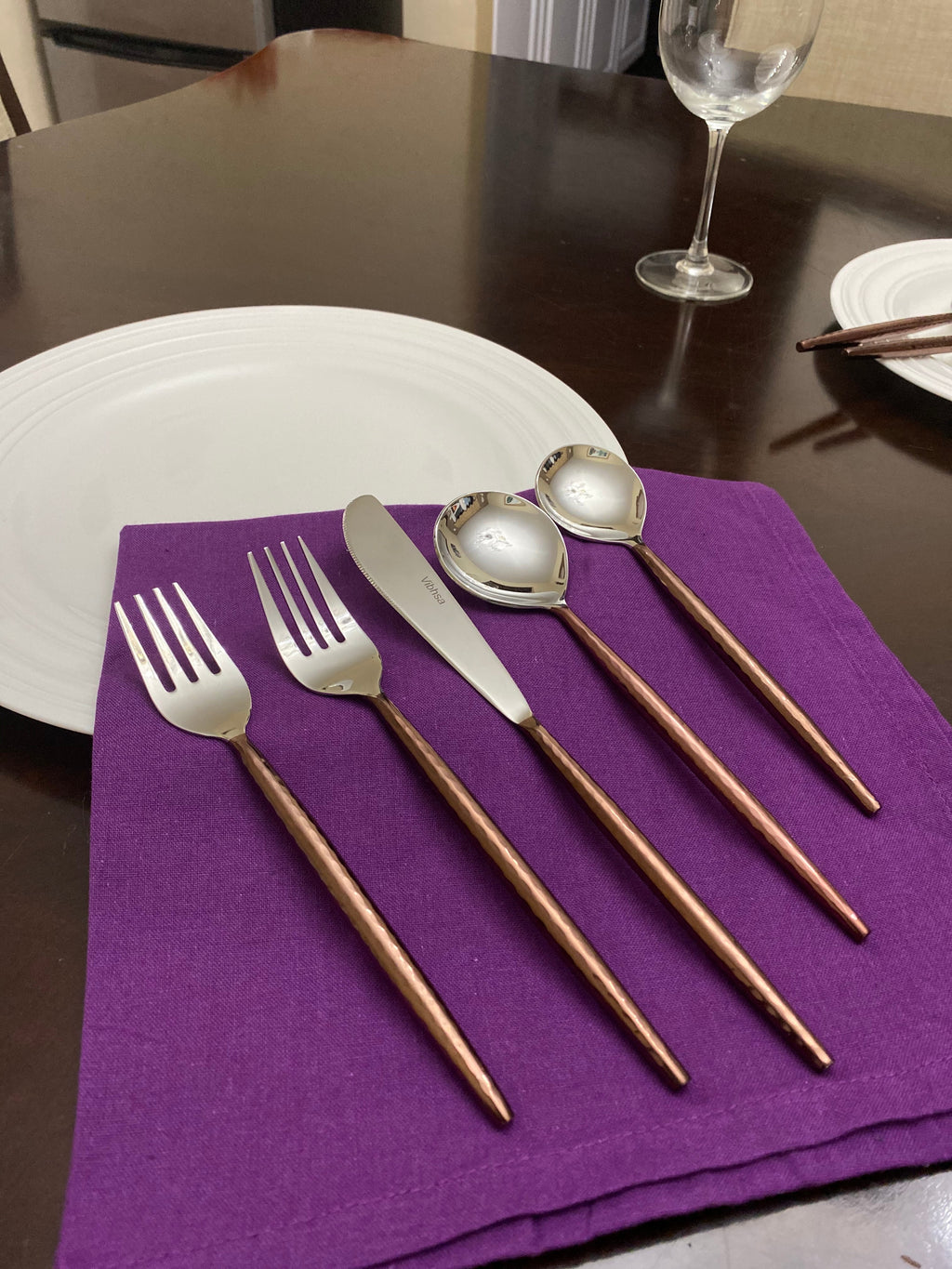 Hammered Stainless Steel Flatware 20 – PC Set – Brown