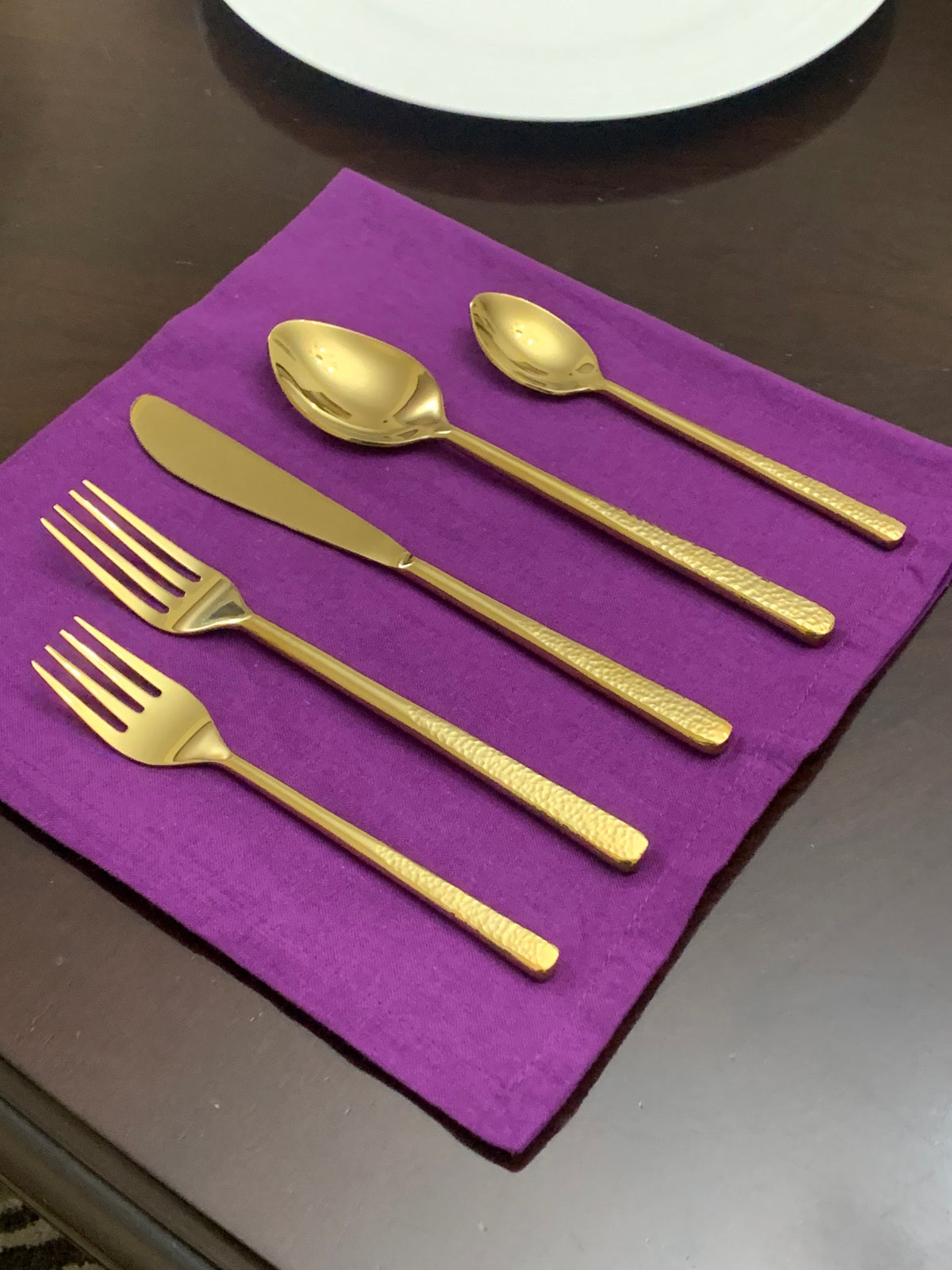 Vibhsa 20 Piece Gold Flatware Set, Service for 4 – Shiny