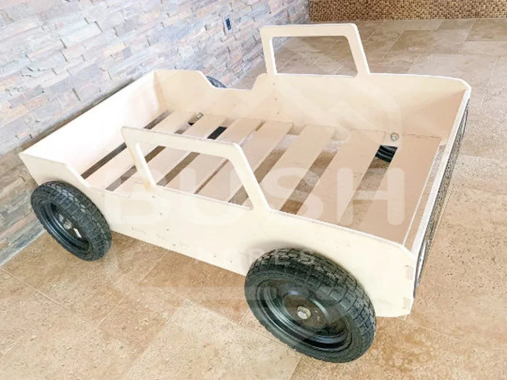 CAM V1 – Bronco Bed With Real Wheels + Acrylic Grille