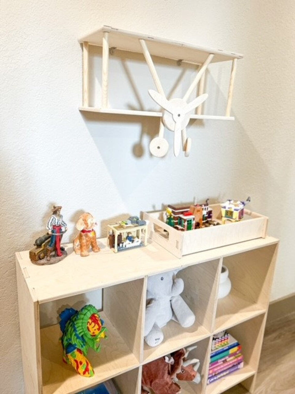 HUGHES – Airplane Wall Shelf
