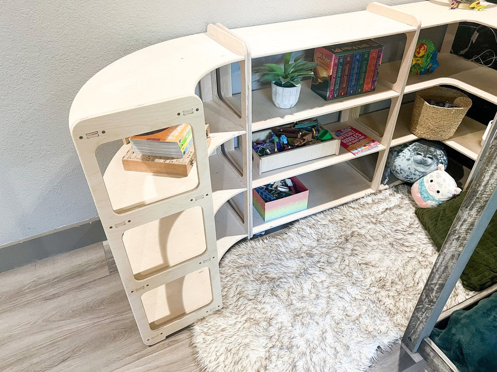 JERRY – Corner Toy Shelf