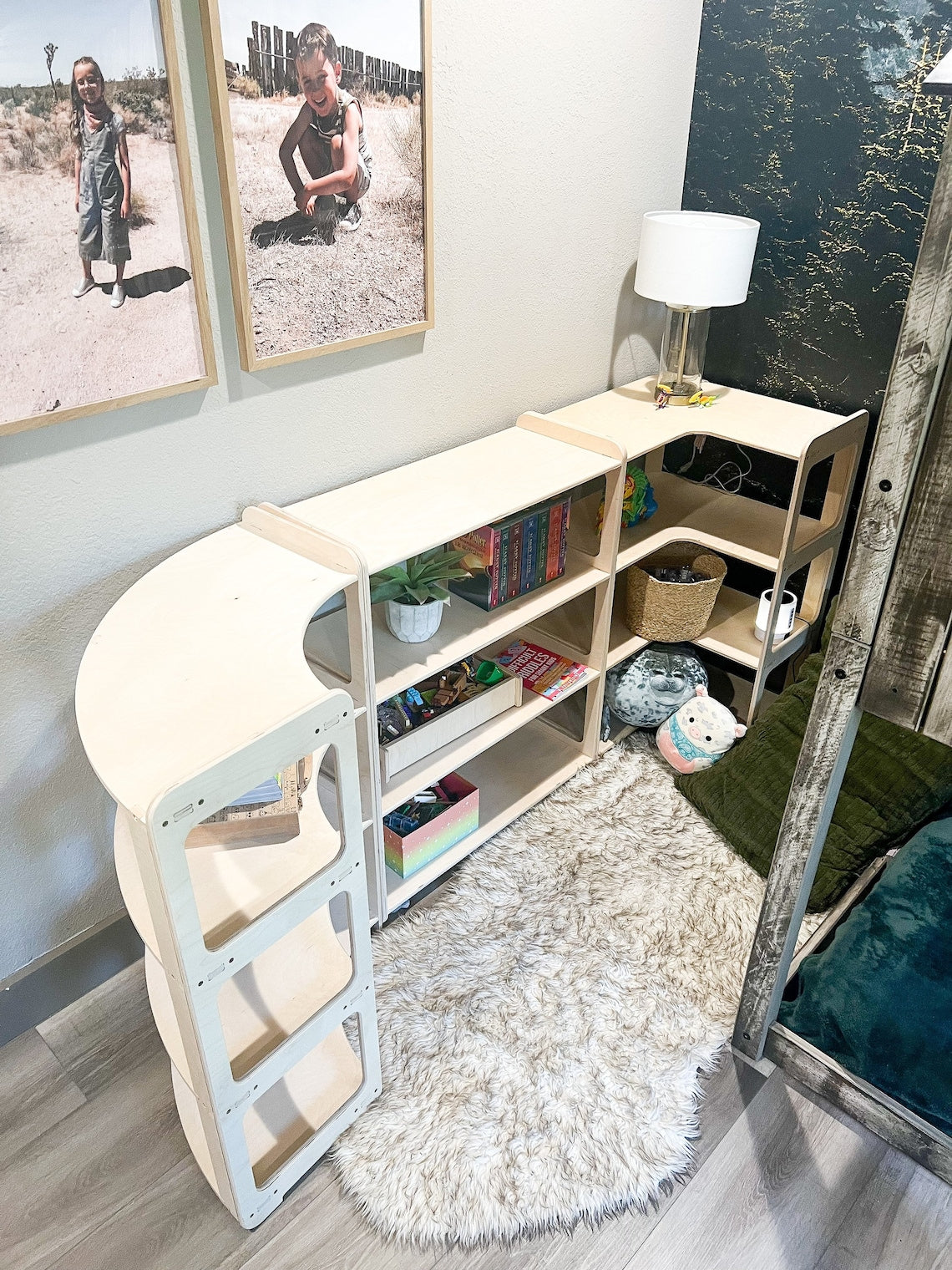 JERRY – Corner Toy Shelf