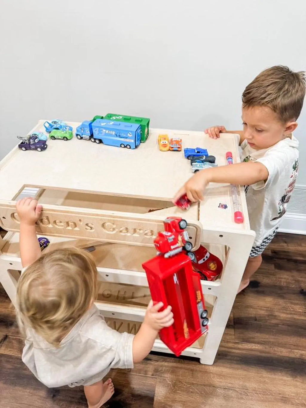 CADEN – Toy Car Ramp + Storage