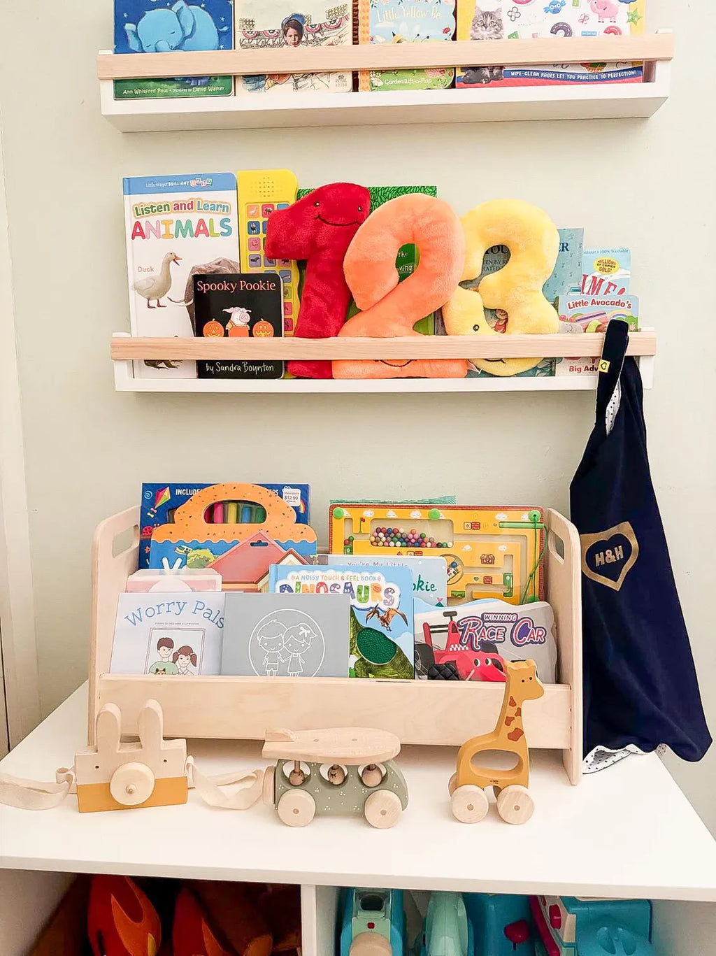 MICHAEL – Portable Bookshelf
