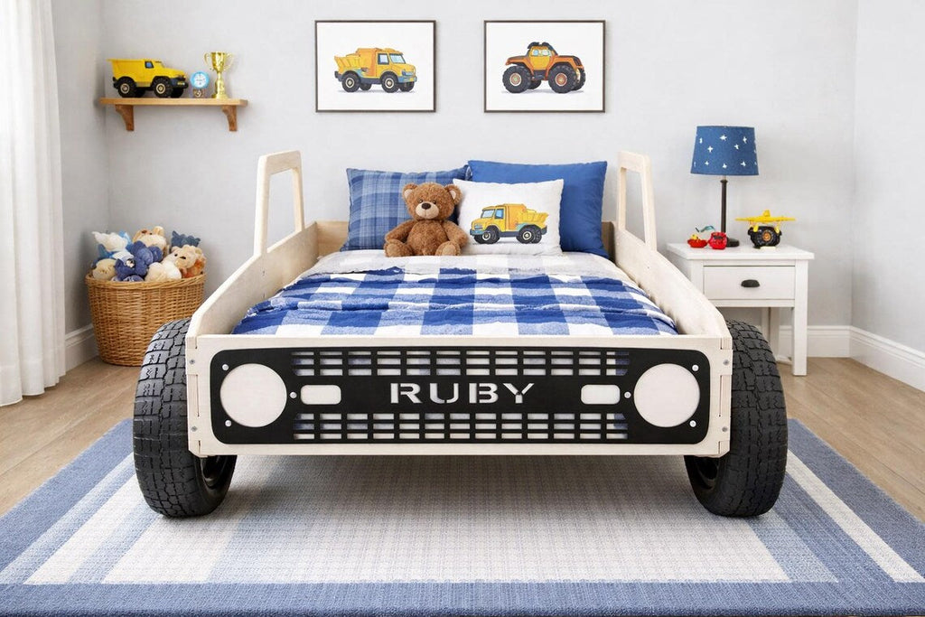 CAM V1 – Bronco Bed With Real Wheels + Acrylic Grille