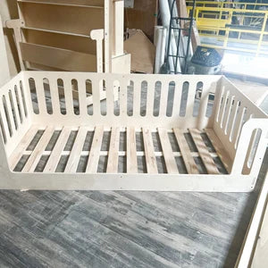 AVI – Floor Bed