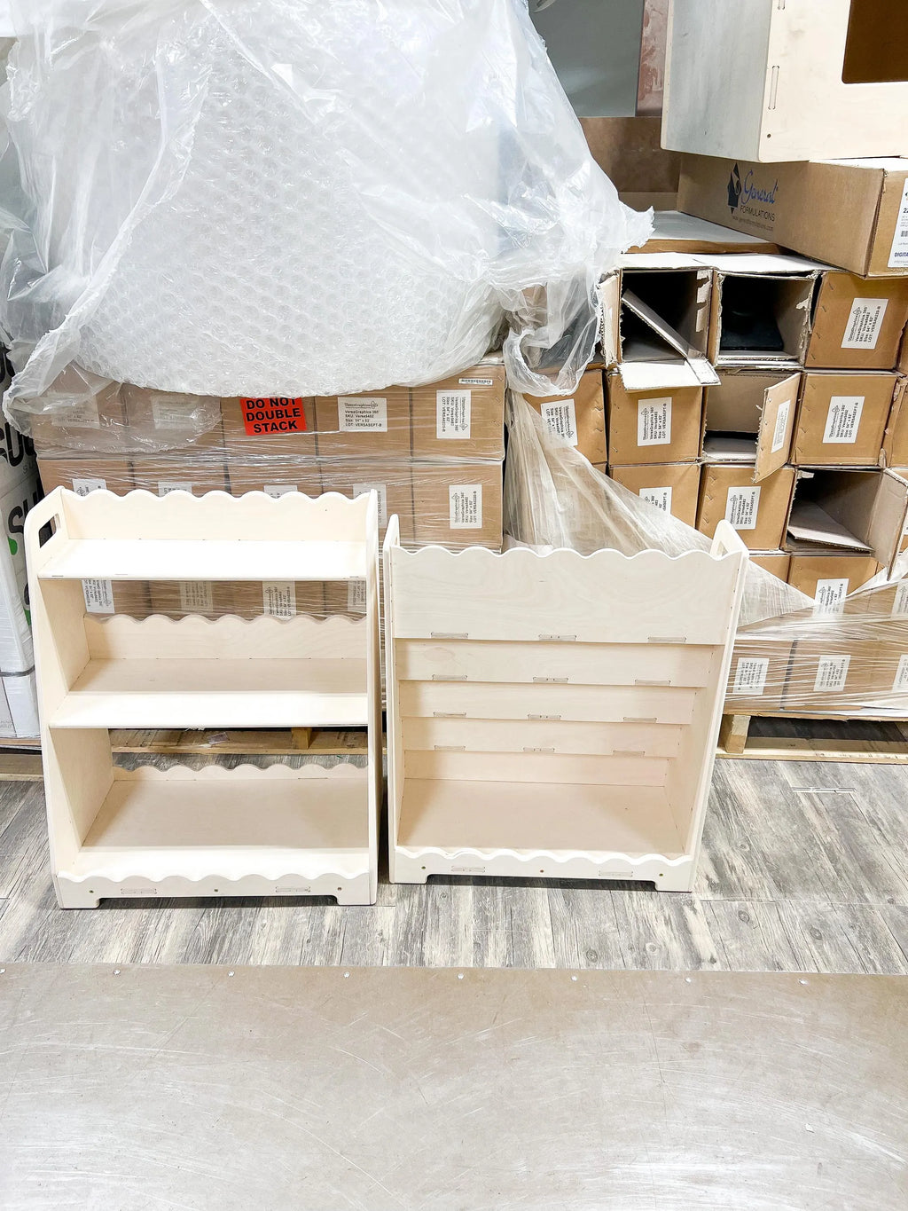 LORI SCALLOPED – Bookshelf + Toy Shelf Set