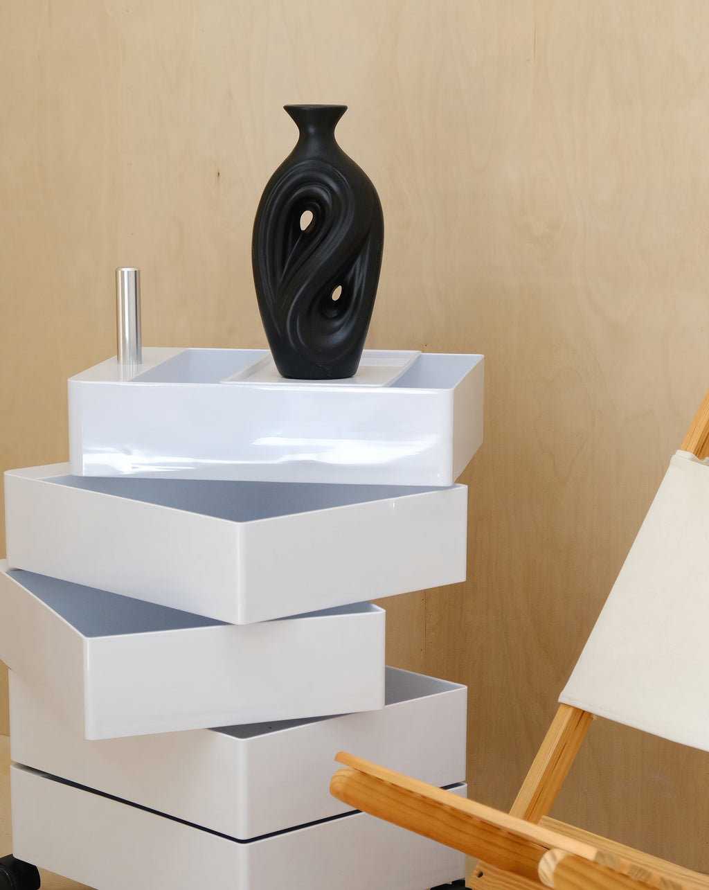 Handmade Contemporary Abstract Ceramic Black Flower Vase – Decorative