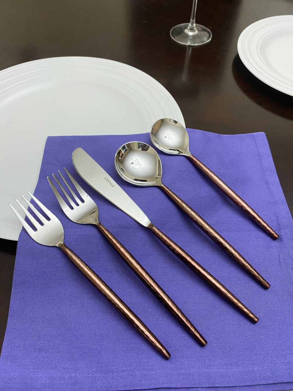 Hammered Stainless Steel Flatware 20 – PC Set – Brown